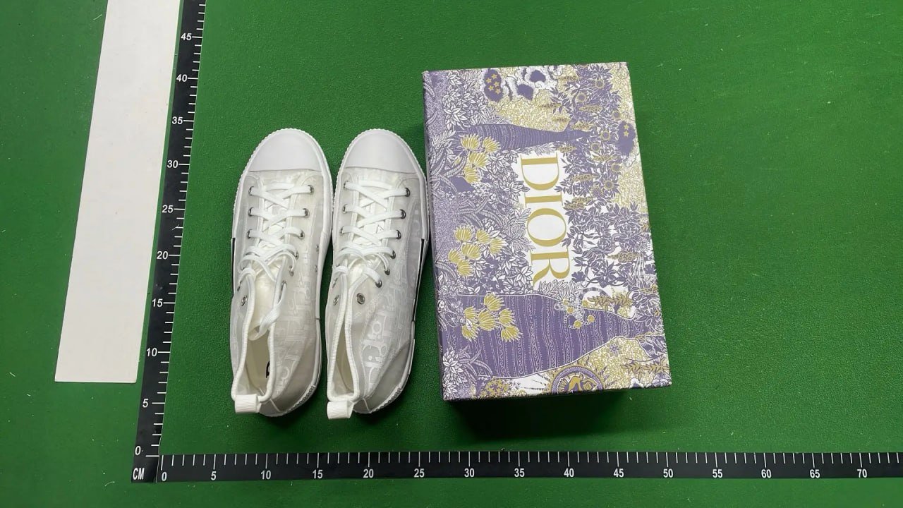 ph082 Dior B23