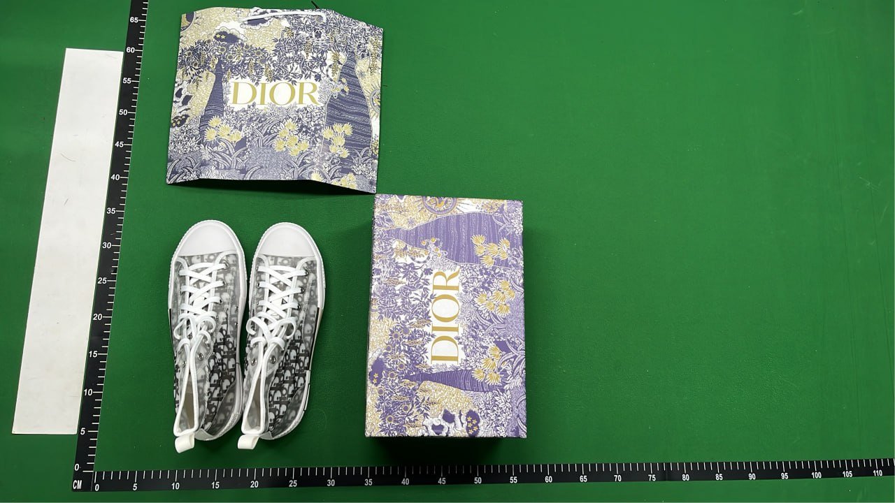 ph082 Dior B23
