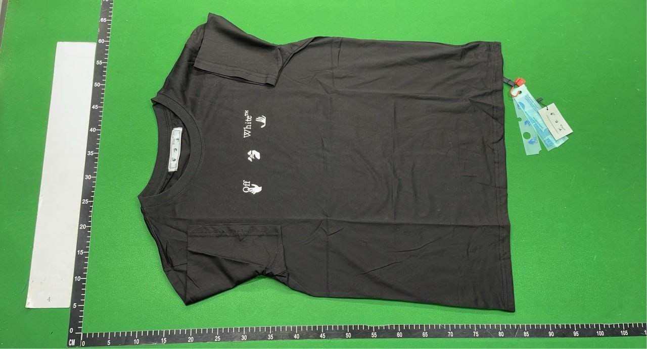 ph087 Off-White Tee