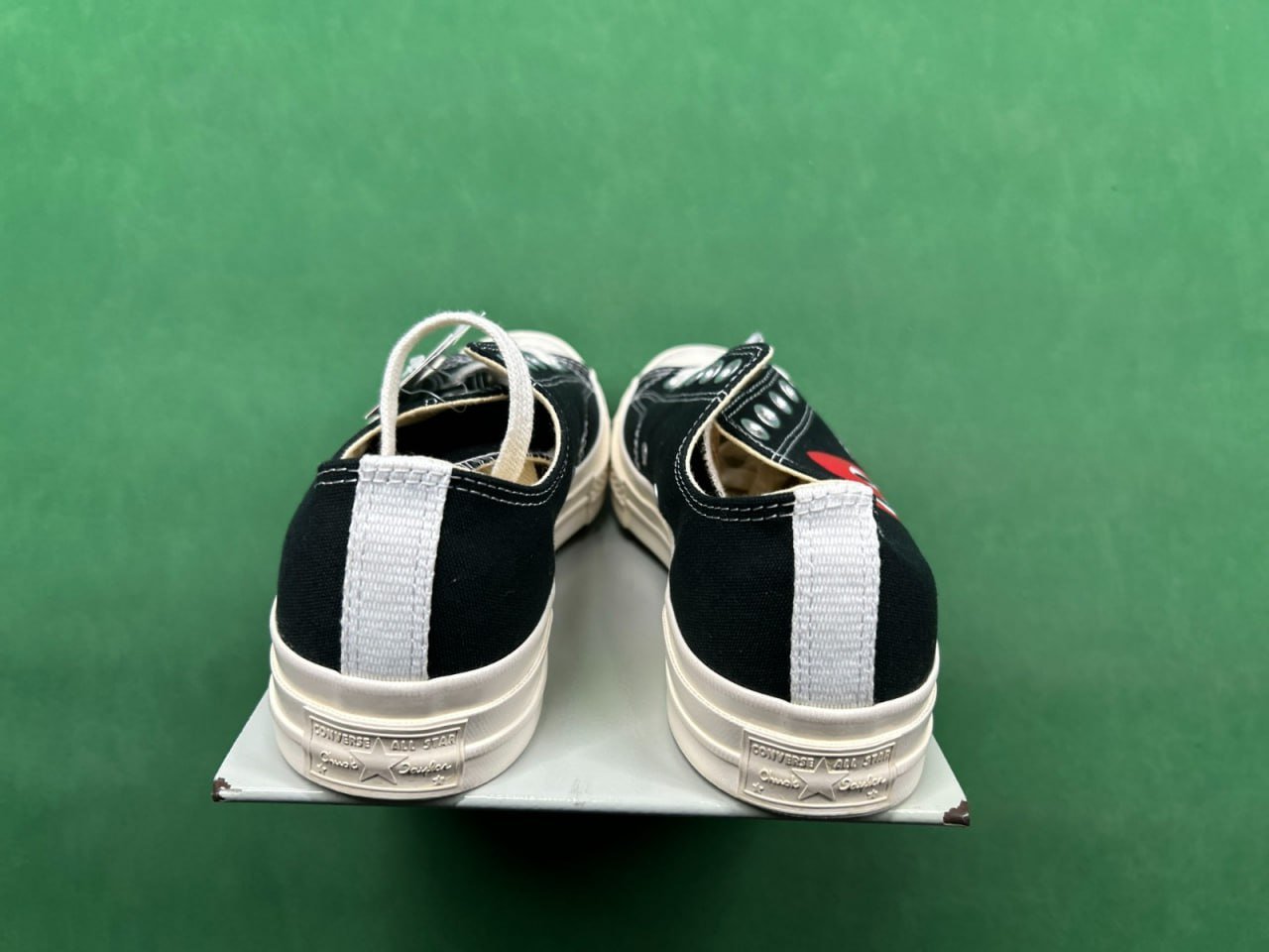 ph090 Converse 1970