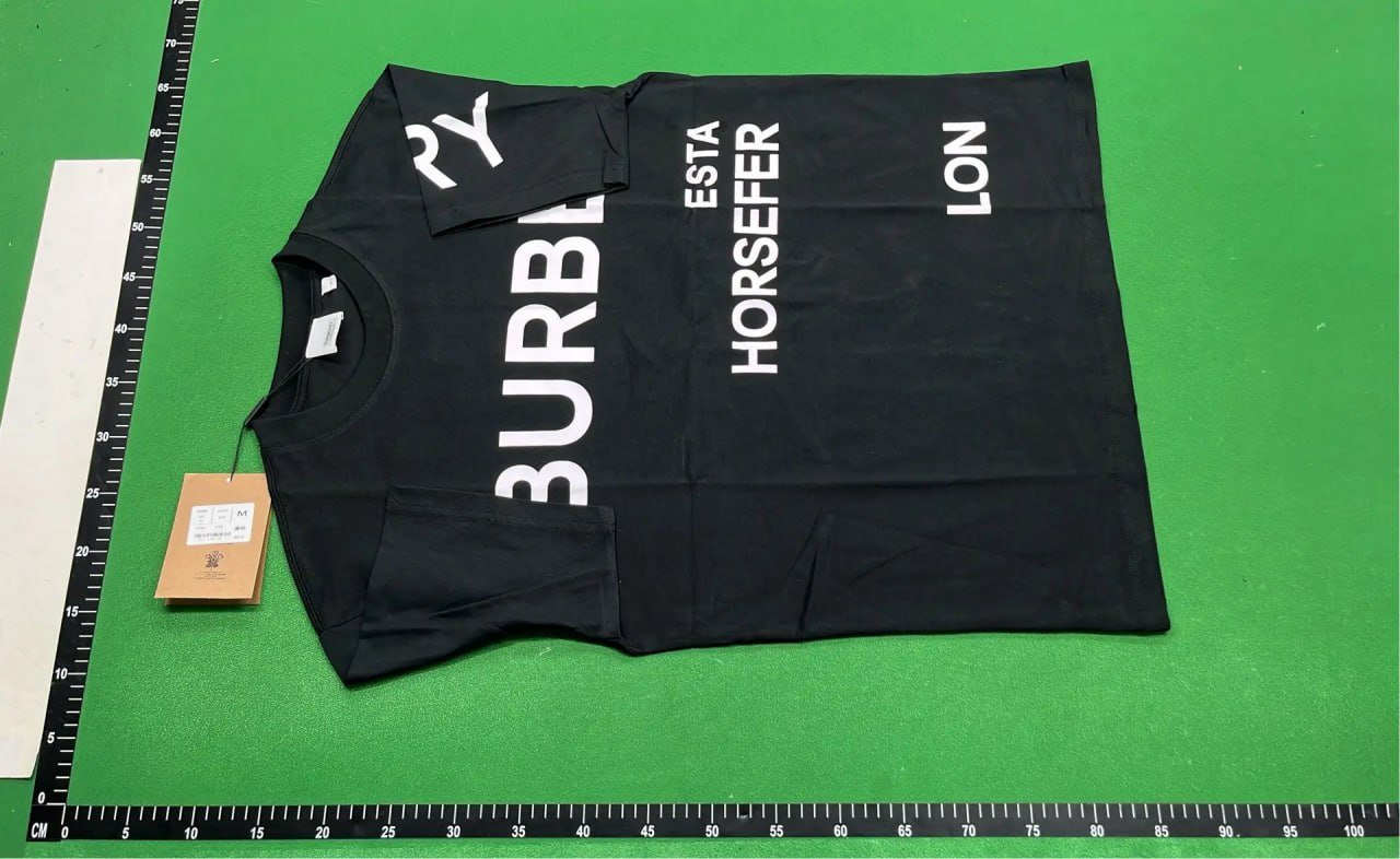 ph093 Burberry Tee